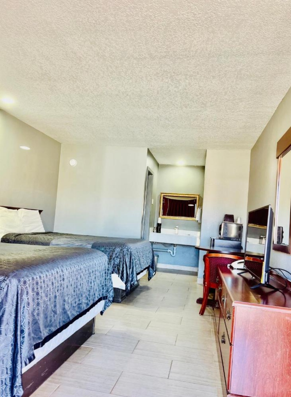 Queen Room with Two Queen Beds Smoking